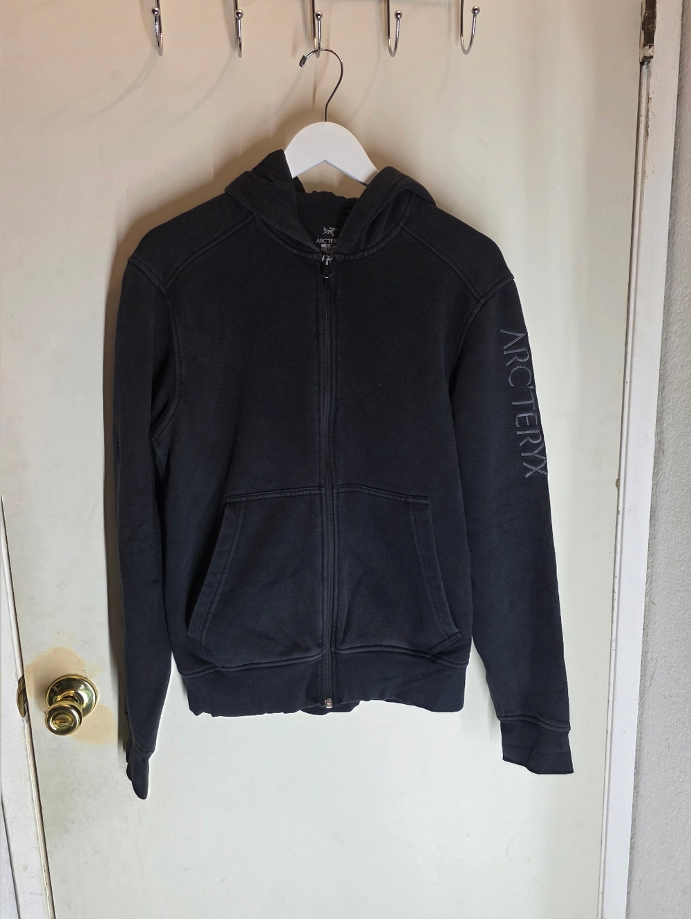 Arc’teryx Zip Up Hoodie Black Sleeve Logo MEN's